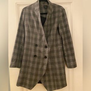 Euc callipygian brand grey , black, and white plaid coat. Size6